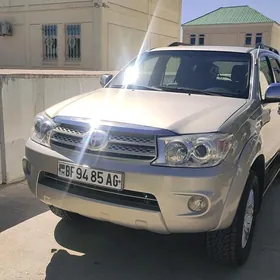 Toyota Fortuner 2008