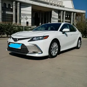 Toyota Camry 2020