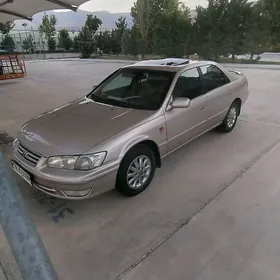 Toyota Camry 2000