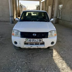 Nissan Navara 2005