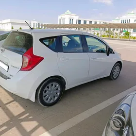 Nissan Versa 2016