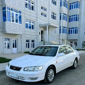 Toyota Camry 2001