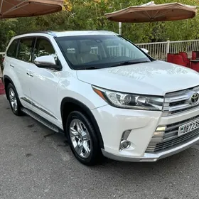 Toyota Highlander 2018