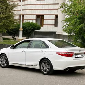 Toyota Camry 2015