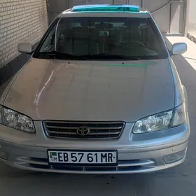 Toyota Camry 2001