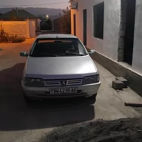 Peugeot 405 2005