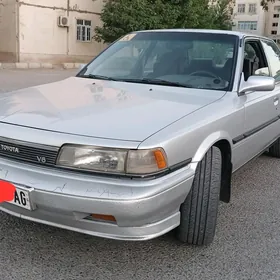 Toyota Camry 1990