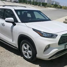 Toyota Highlander 2020