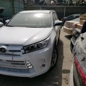 Toyota Highlander 2019