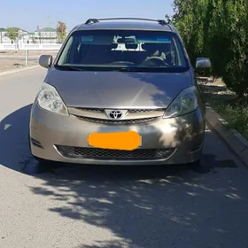 Toyota Sienna 2005