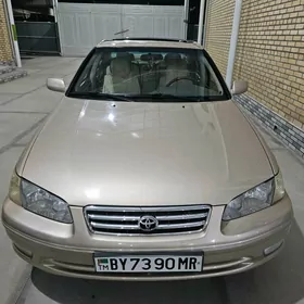 Toyota Camry 2000