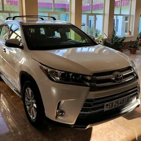 Toyota Highlander 2017