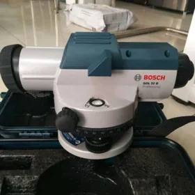 Нивелир BOSCH GOL 32D