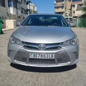 Toyota Camry 2016