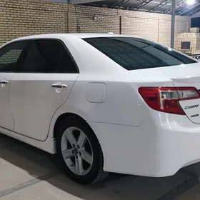 Toyota Camry 2013