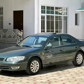 Toyota Camry 2000