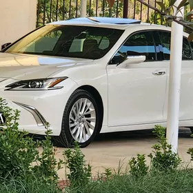 Lexus ES 350 2019