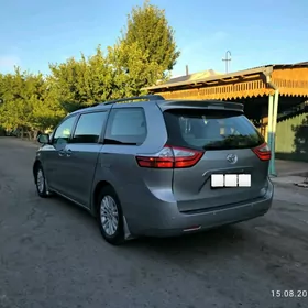 Toyota Sienna 2017