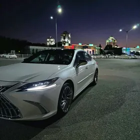 Lexus ES 350 2019