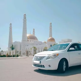 Nissan Versa 2013