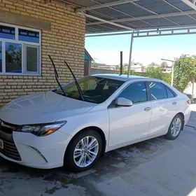 Toyota Camry 2017