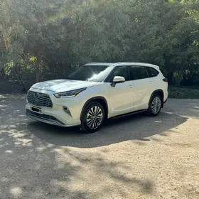 Toyota Highlander 2020