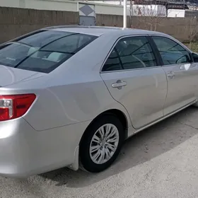 Toyota Camry 2014