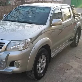 Toyota Hilux 2013