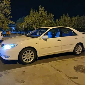 Toyota Camry 2004