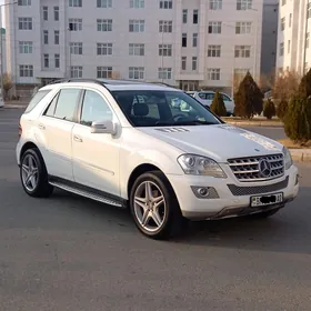 Mercedes-Benz ML350 2011