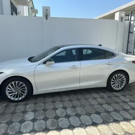 Lexus ES 350 2019