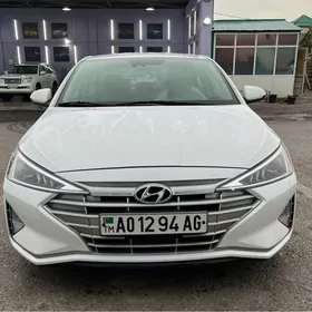 Hyundai Elantra 2019