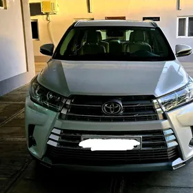 Toyota Highlander 2018