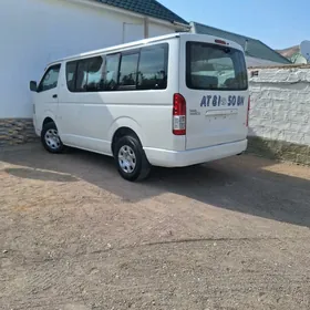 Toyota Hiace 2008