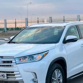 Toyota Highlander 2018