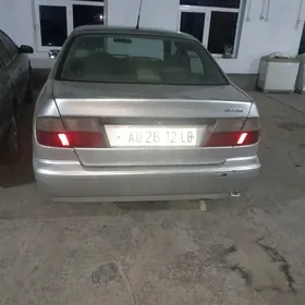 Nissan Primera 1998