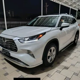 Toyota Highlander 2020