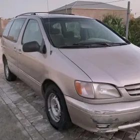 Toyota Sienna 2002