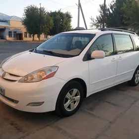 Toyota Sienna 2008