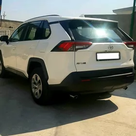 Toyota RAV4 2019