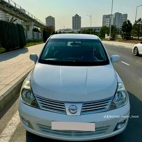 Nissan Versa 2010