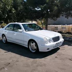 Mercedes-Benz C320 2001