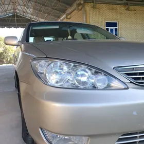 Toyota Camry 2004