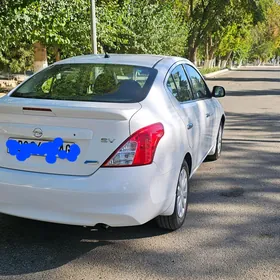 Nissan Versa 2013