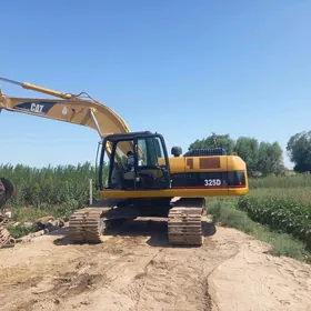 Caterpillar Excavator 2006