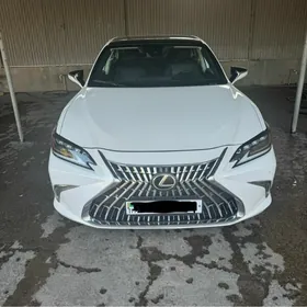 Lexus ES 350 2022