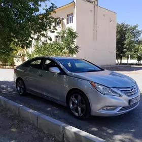 Hyundai Sonata 2011