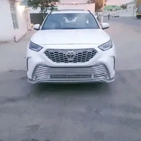 Toyota Highlander 2022