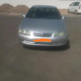 Toyota Camry 2000