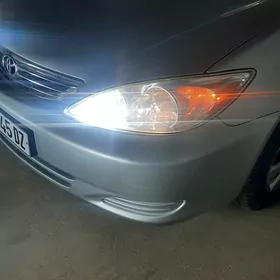 Toyota Camry 2004